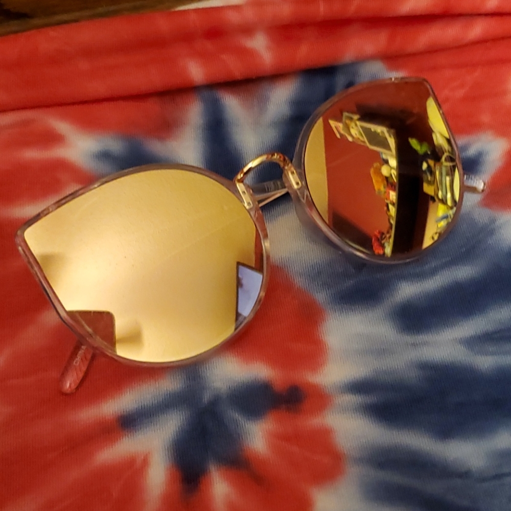 HP🏆 Rose Gold Cat Eye Mirrored Sunglasses - Picture 6 of 7